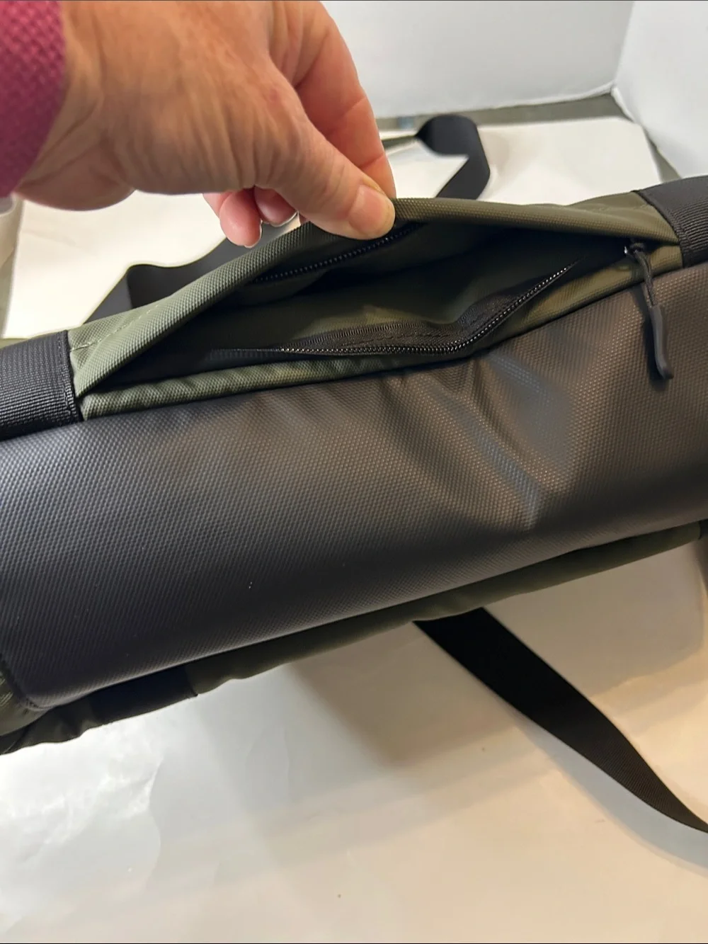 Quince Olive Green Utility Travel Bag with Black Straps - Picture 7 of 16